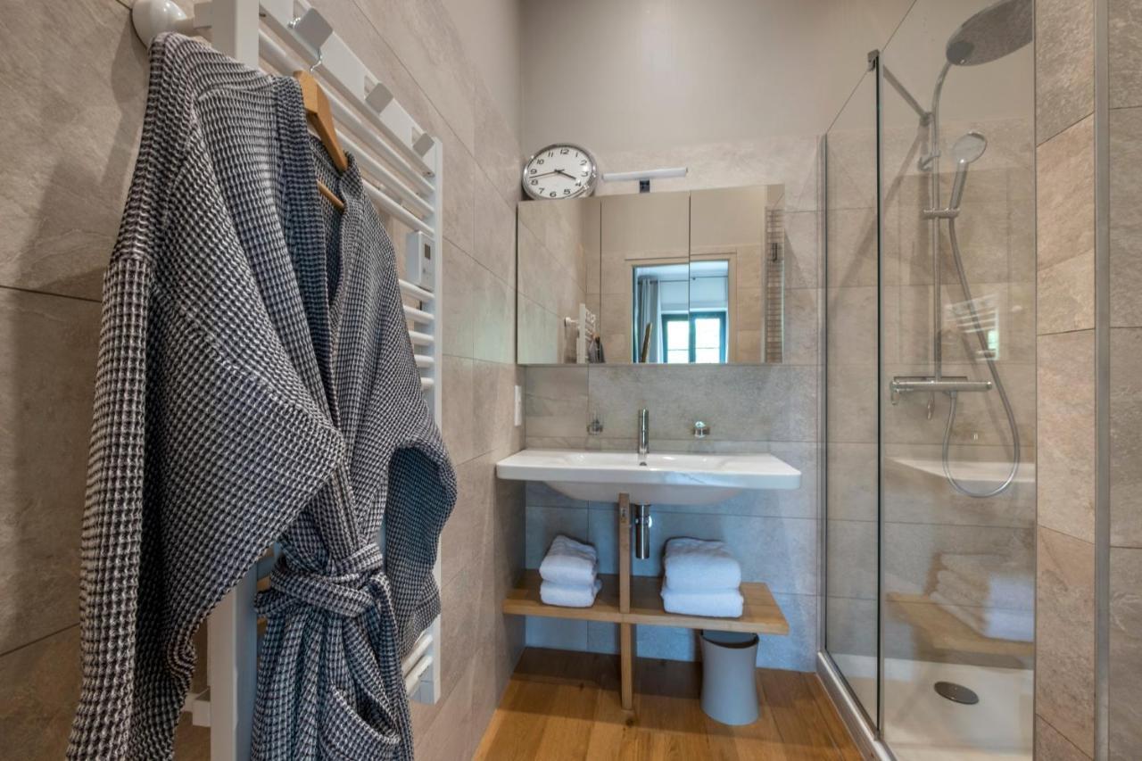 Couette-café Escale Rochelaise B&b, Bain Nordique Et Sauna Tonneau